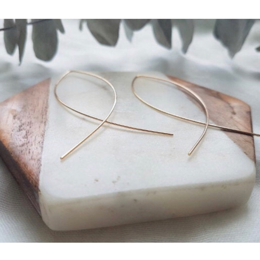 "Star-Crossed Lovers" Minimalist Hoop Earrings - Picture 4 of 11